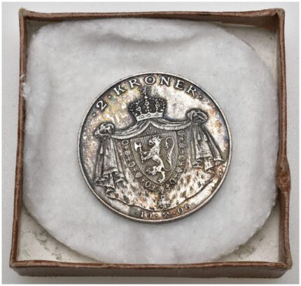 1906 Norge 2 Kroner, 0/01, i eske med personlig innskrift datert 6.mai 1907