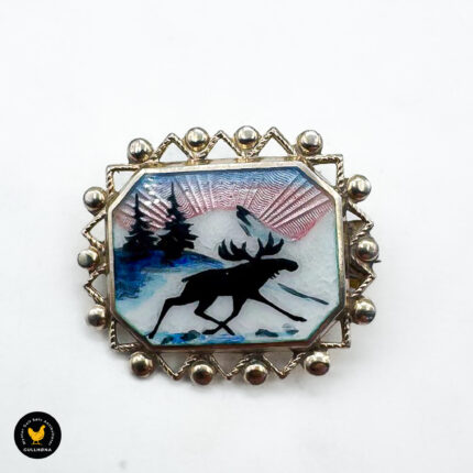 Brosje i forgylt sølv med emalje - Arne Nordlie