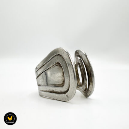 PLUS, "Prisme" - ring fra Anna-Greta Eker