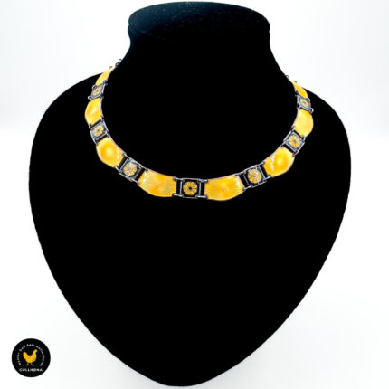 Halssmykke i forgylt sølv med oransje og hvit emalje - David Andersen