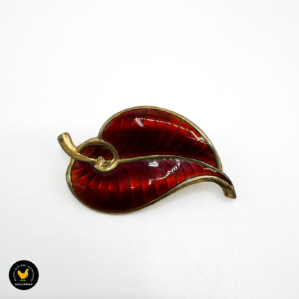 Brosje i sølv med emalje - TYA