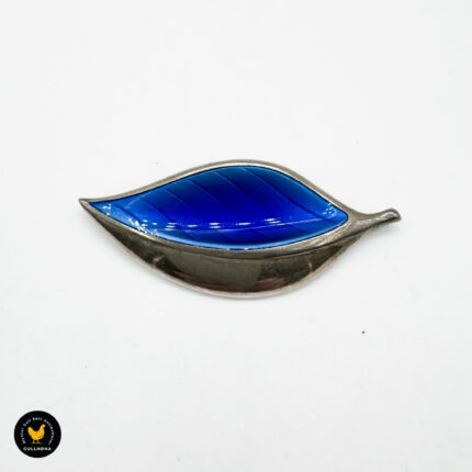 Brosje i sølv med blå emalje - David Andersen