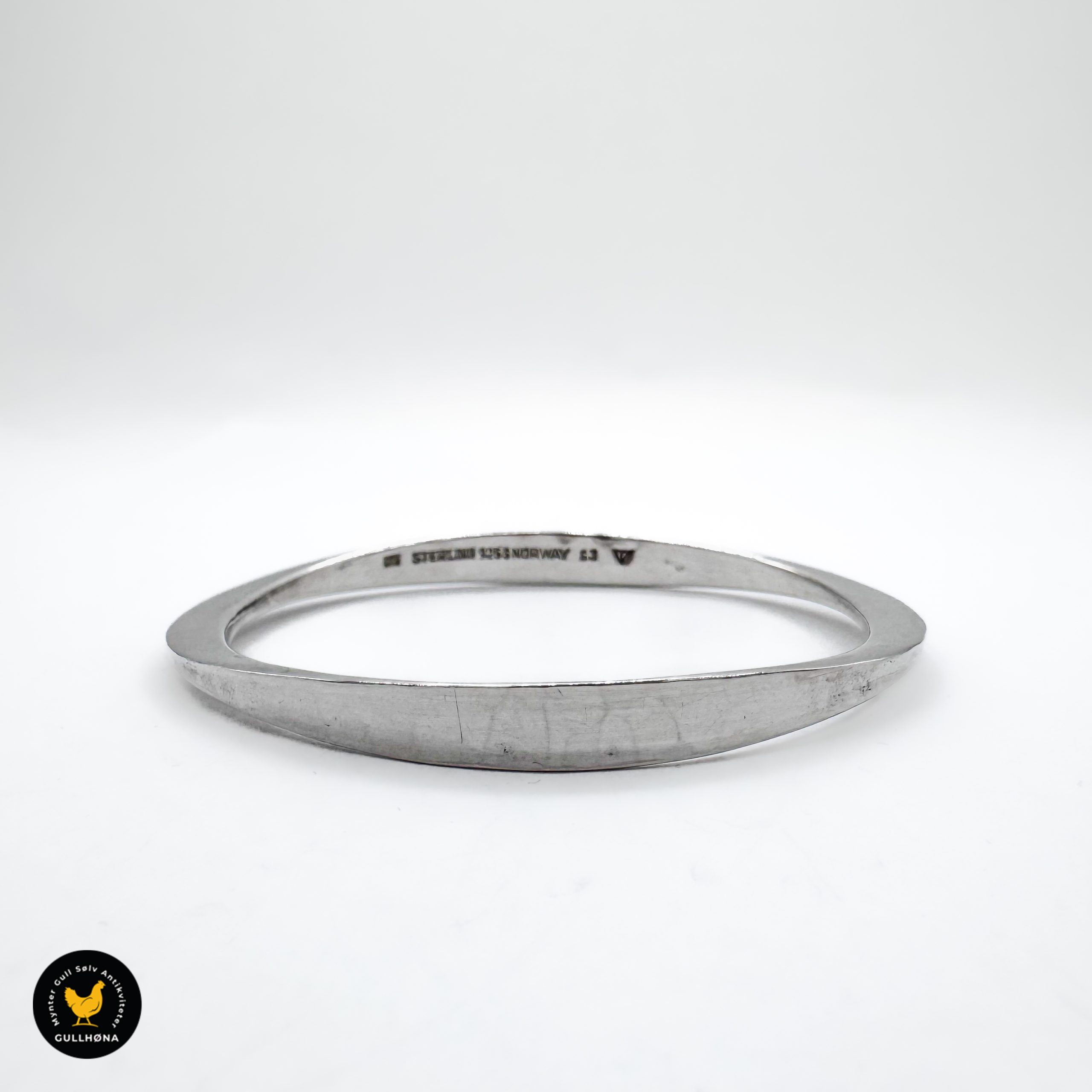 Hamret Tone Vigeland sølv armring PLUS Fredrikstad 1 Hamret Tone Vigeland sølv armring PLUS Fredrikstad 1