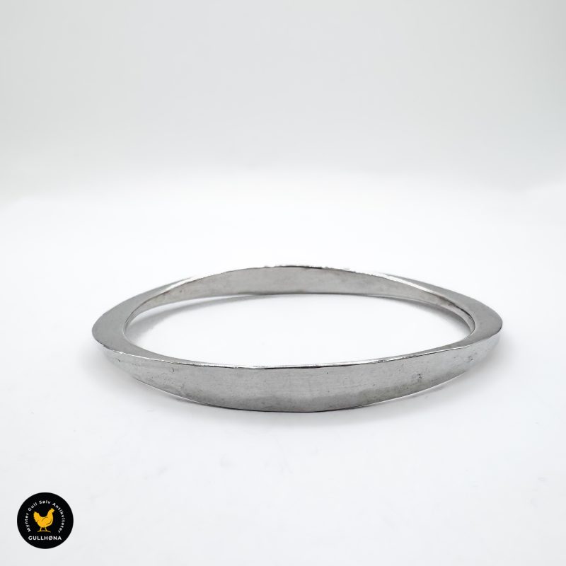 Hamret Tone Vigeland sølv armring PLUS Fredrikstad 1