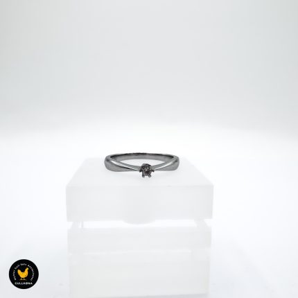 Ring i 14 karat hvitt gull